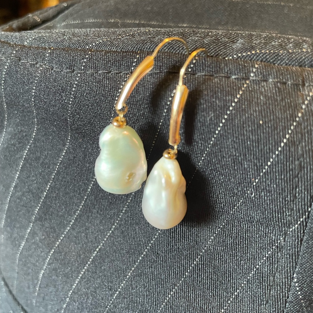 NWOT PEANUT FRESH WATER PEARL DROP  14K